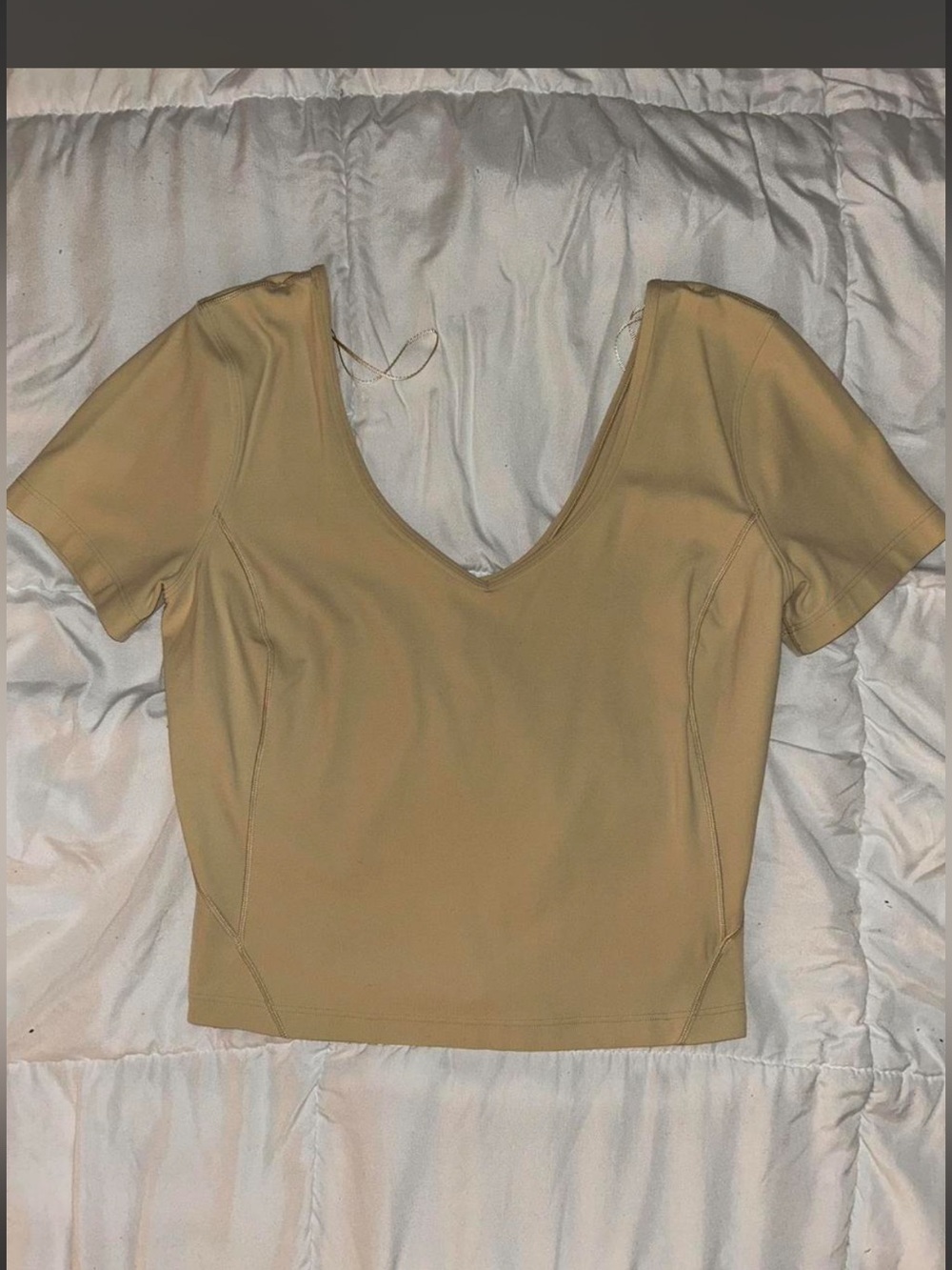 Lululemon size 6 tee